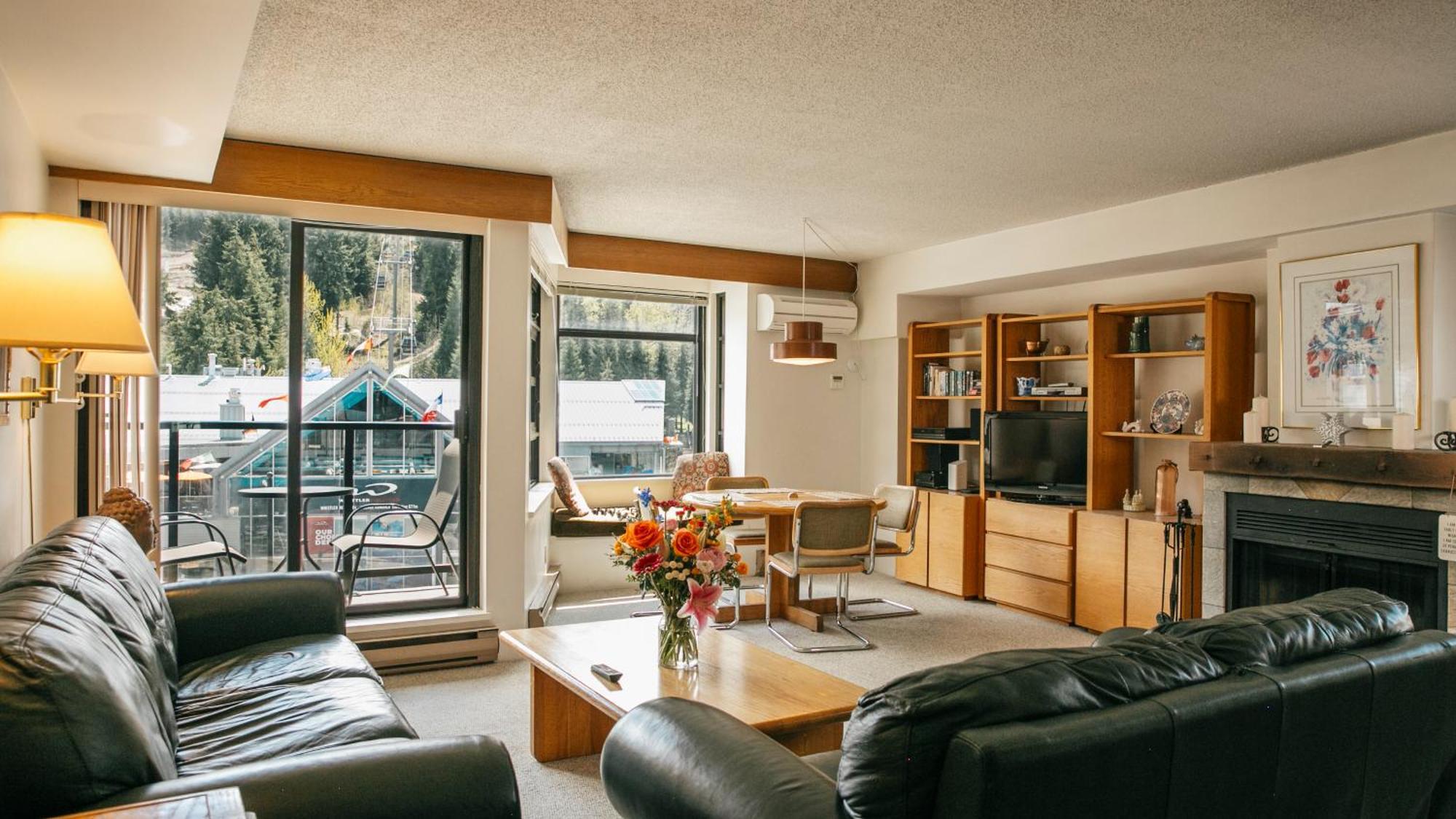 Carleton Lodge Уислър Екстериор снимка